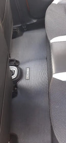 Tapete De Borracha Kwid C/portamalas E Tras. Inteiriço Preto